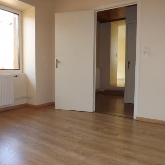  Annonces BUGEY : Appartement | SAINT-JEAN-DE-NIOST (01800) | 63 m2 | 620 € 