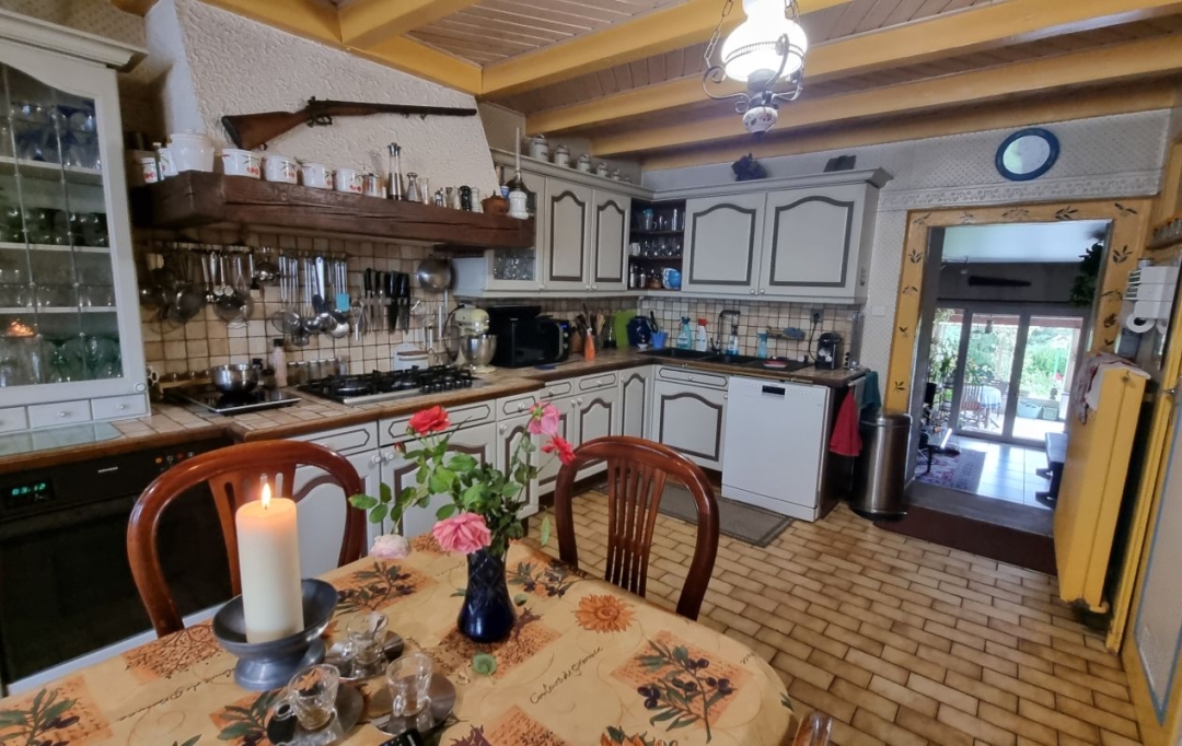 NL IMMOBILIER - UN VIAGER : Maison / Villa | VILLEMOTIER (01270) | 180 m2 | 55 825 € 