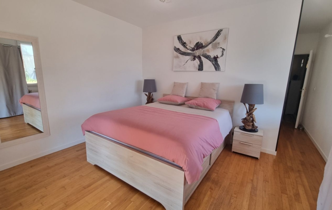 NL IMMOBILIER - UN VIAGER : House | CHATILLON-LA-PALUD (01320) | 340 m2 | 439 000 € 