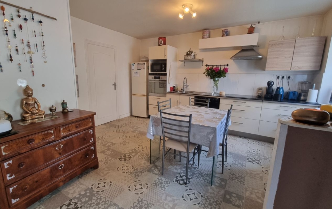 NL IMMOBILIER - UN VIAGER : House | SOUCLIN (01150) | 79 m2 | 60 250 € 