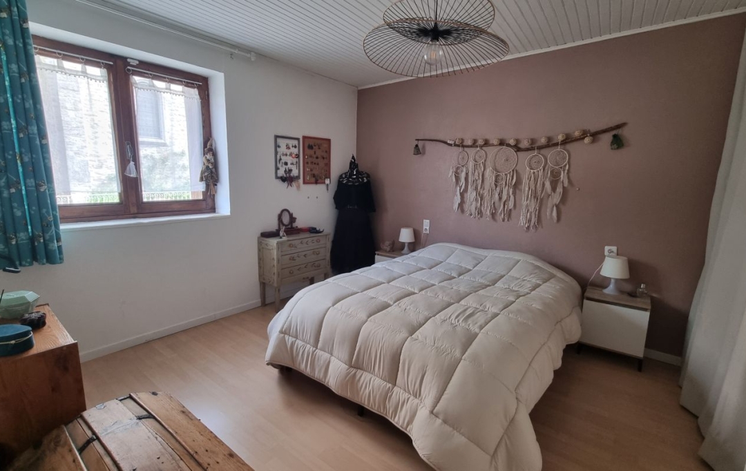 NL IMMOBILIER - UN VIAGER : House | SOUCLIN (01150) | 79 m2 | 60 250 € 