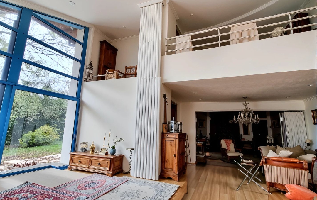 NL IMMOBILIER : Maison / Villa | SAINT-DENIS-LES-BOURG (01000) | 198 m2 | 123 215 € 